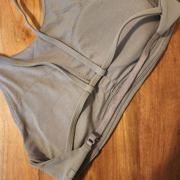 💃🏻HOLD💃🏻 Lululemon Inner Glow Bra - Picture 9 of 10